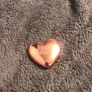 Too Faced Love Light Prismatic Highlighter
